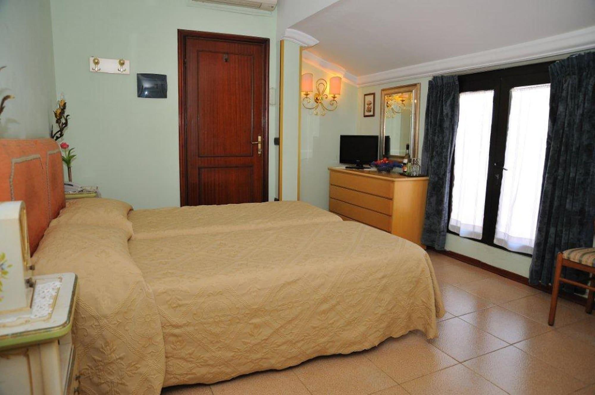 Hotel Savona มอนเตกาตินี แตร์เม ภายนอก รูปภาพ