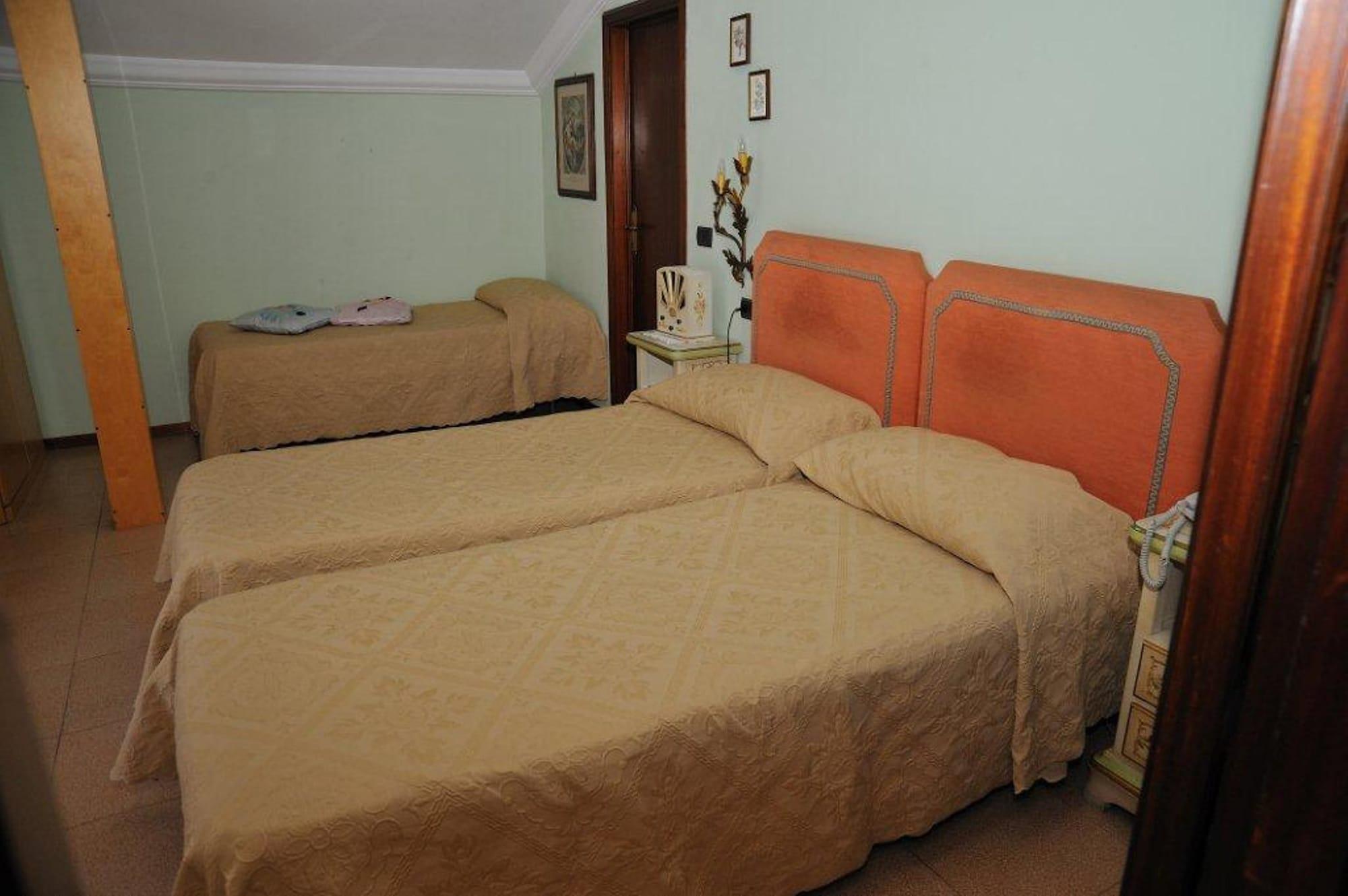 Hotel Savona มอนเตกาตินี แตร์เม ภายนอก รูปภาพ