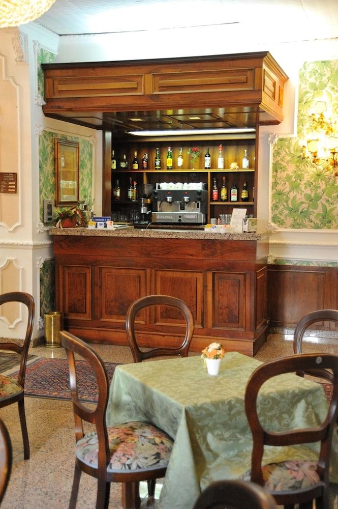 Hotel Savona มอนเตกาตินี แตร์เม ภายนอก รูปภาพ