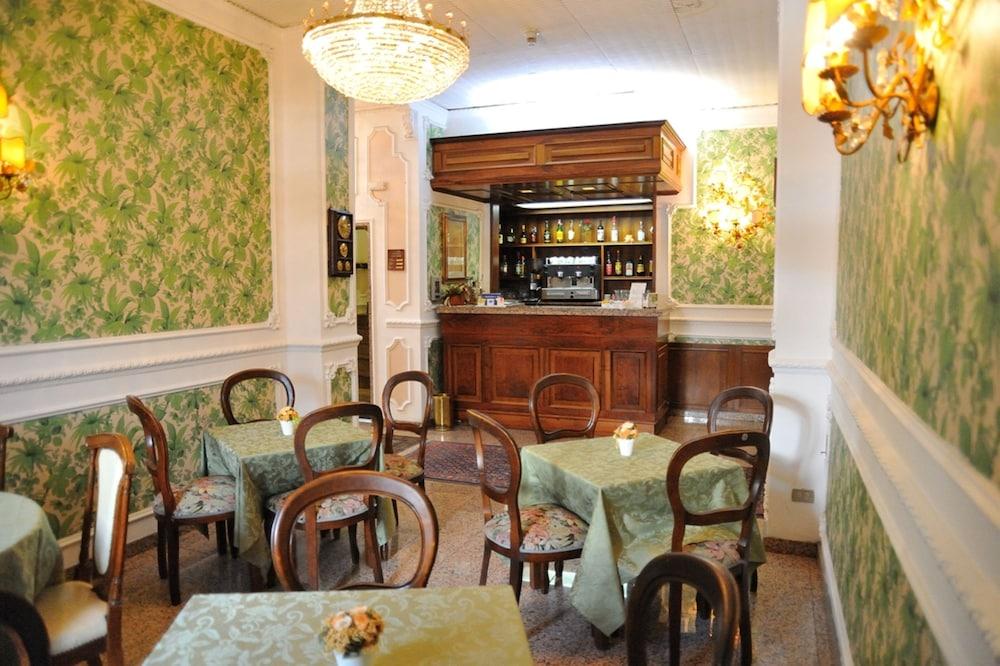 Hotel Savona มอนเตกาตินี แตร์เม ภายนอก รูปภาพ