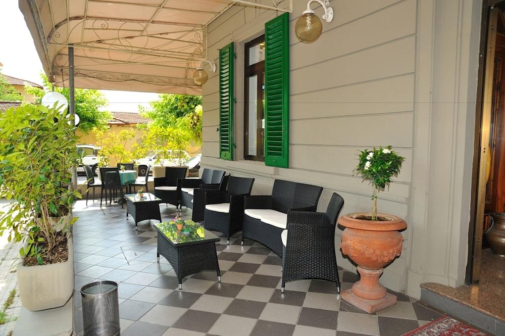 Hotel Savona มอนเตกาตินี แตร์เม ภายนอก รูปภาพ