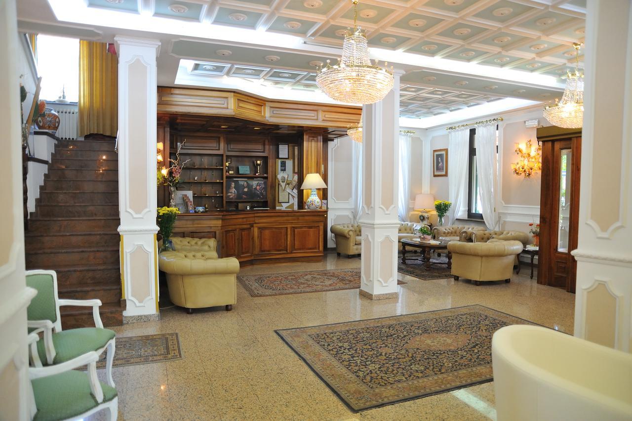 Hotel Savona มอนเตกาตินี แตร์เม ภายนอก รูปภาพ