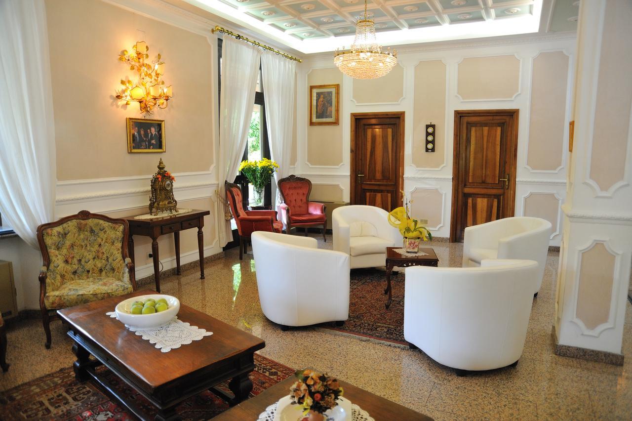 Hotel Savona มอนเตกาตินี แตร์เม ภายนอก รูปภาพ