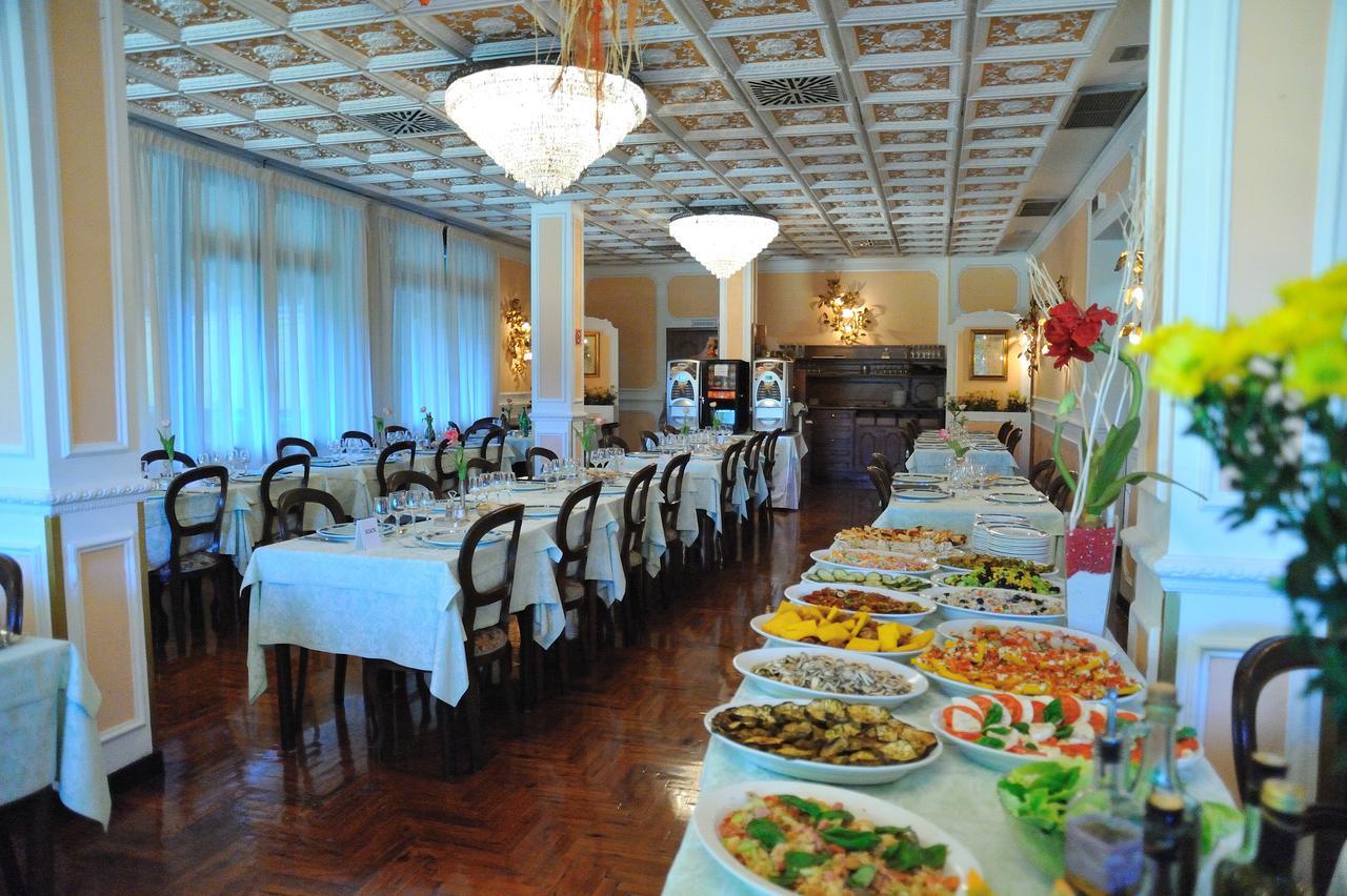 Hotel Savona มอนเตกาตินี แตร์เม ภายนอก รูปภาพ