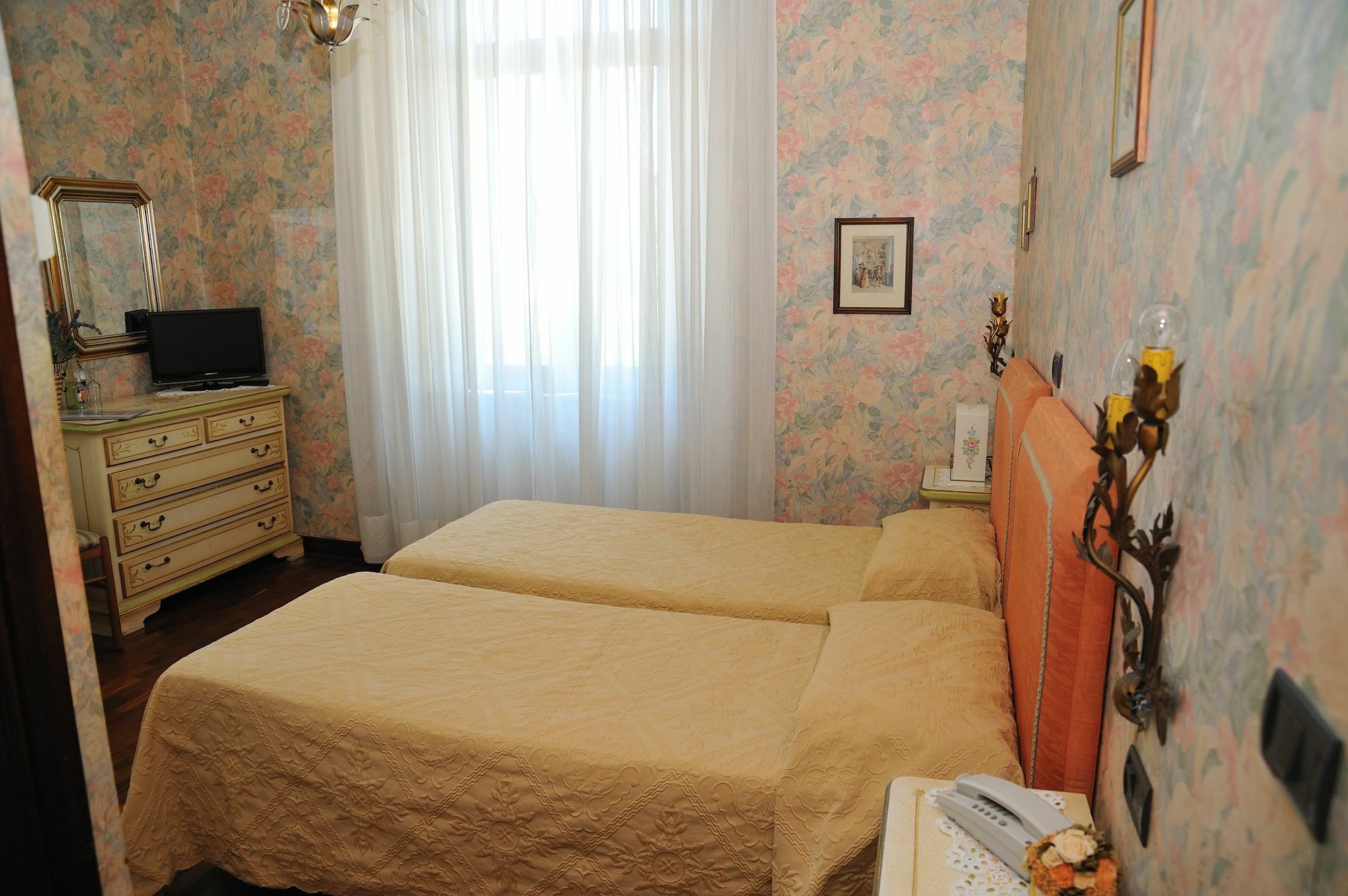 Hotel Savona มอนเตกาตินี แตร์เม ภายนอก รูปภาพ